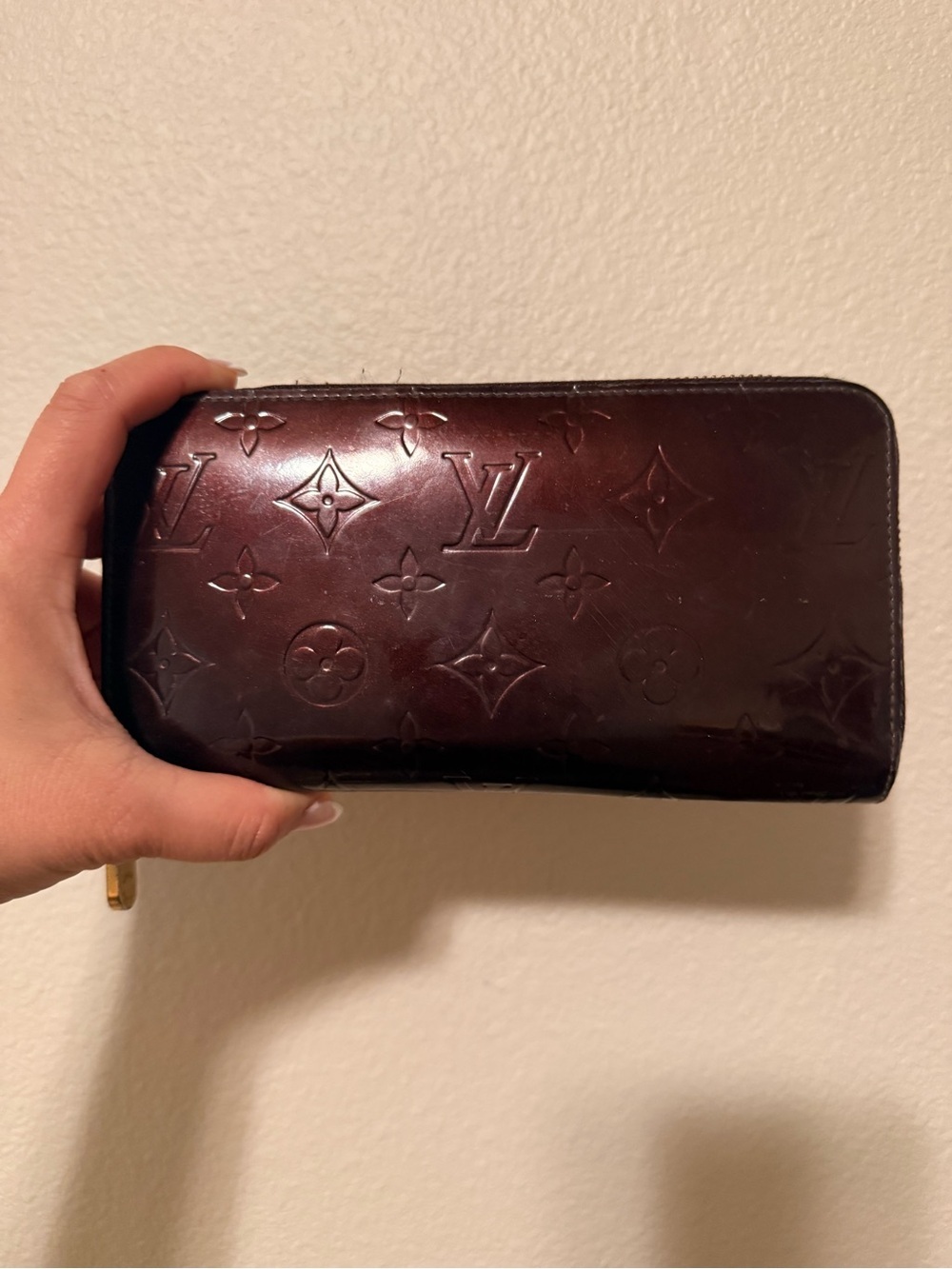 Louis Vuitton Amarante Vernis Zippy Wallet in Monogram CA4100